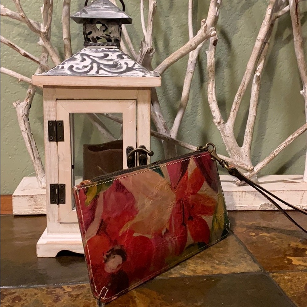 Patricia Nash Wristlet